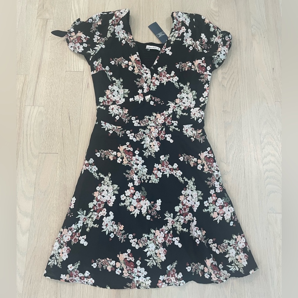 Abercrombie & Fitch Floral Dress